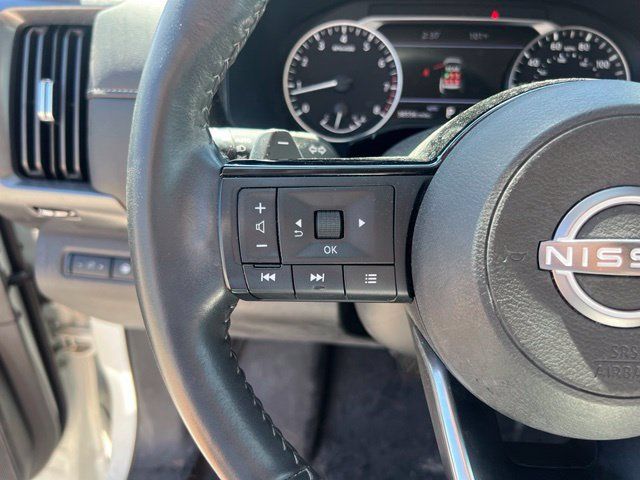 Used 2024 Nissan Pathfinder SL AWD/4WD image 25
