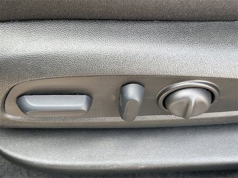 Used 2025 Chevrolet Blazer LT image 20