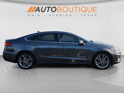 Used 2019 Ford Fusion Titanium FWD image 6