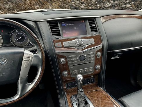 Used 2017 INFINITI QX80 4WD image 6