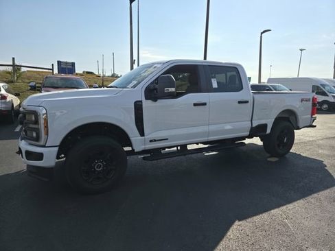 Used 2024 Ford F250 XL w/ STX Appearance Package image 9
