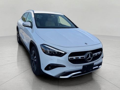 Used 2025 Mercedes-Benz GLA 250 4MATIC image 1