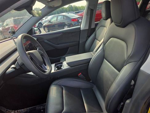 Used 2026 Tesla Model Y Long Range AWD/4WD image 3