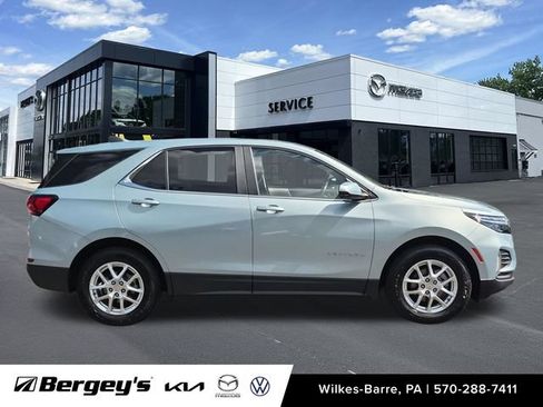 Used 2022 Chevrolet Equinox LT AWD/4WD image 5