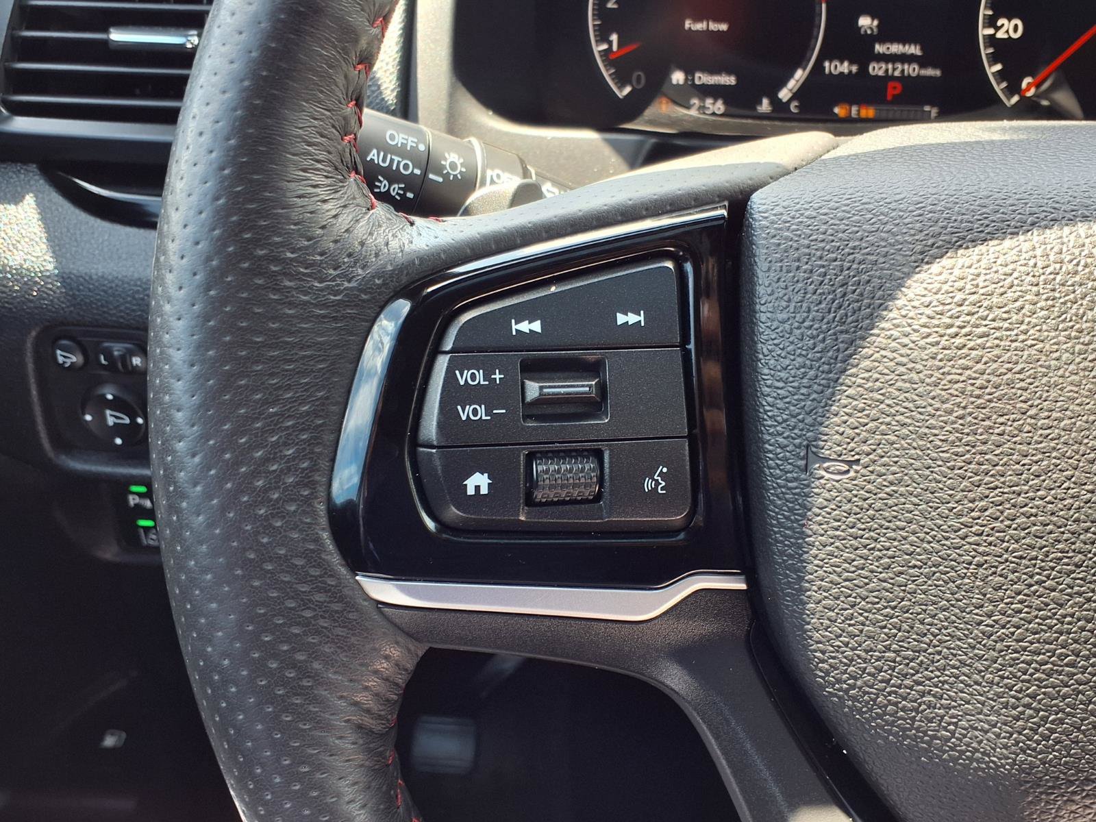 Used 2025 Honda Ridgeline Black Edition image 17