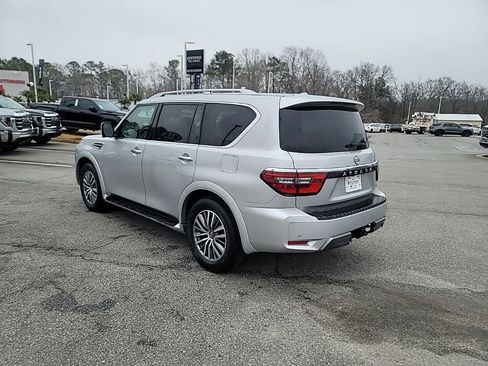 Used 2024 Nissan Armada SL image 5