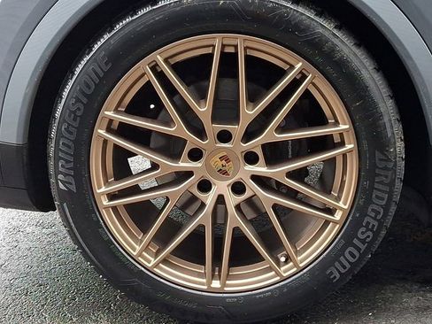 Certified 2024 Porsche Cayenne image 15