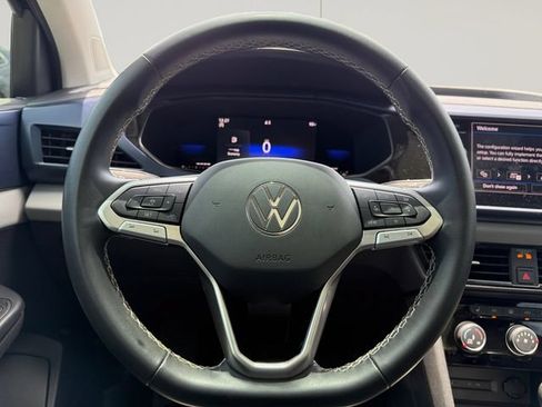 Used 2023 Volkswagen Taos SE w/ Panoramic Sunroof Package FWD image 14