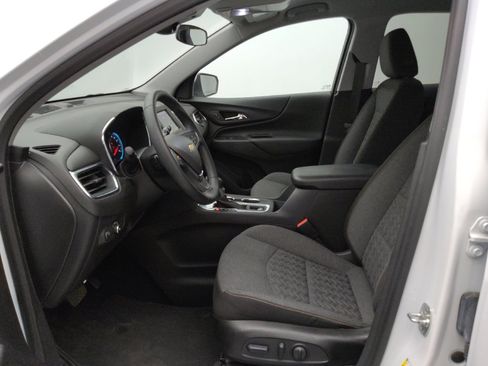 Used 2024 Chevrolet Equinox LT FWD image 17