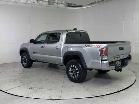 Used 2023 Toyota Tacoma TRD Off-Road w/ Technology Package AWD/4WD image 4