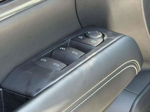 Used 2025 GMC Terrain Elevation AWD/4WD image 19