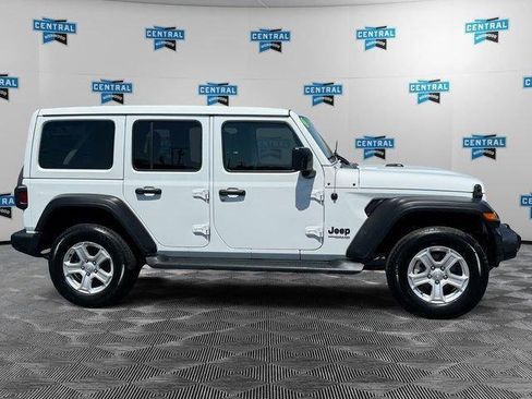Used 2022 Jeep Wrangler Unlimited Sport w/ Sun And Sound Package AWD/4WD image 7