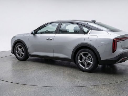 Used 2025 Kia K4 FWD image 6