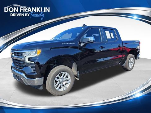 Used 2025 Chevrolet Silverado 1500 LT AWD/4WD image 1
