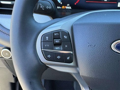 New 2026 Ford Explorer Active w/ Active Comfort Package image 9