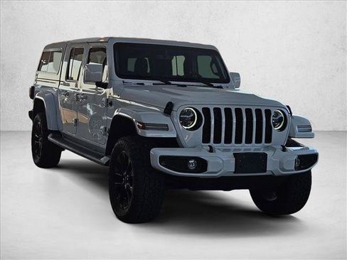 Used 2023 Jeep Gladiator Overland AWD/4WD image 3