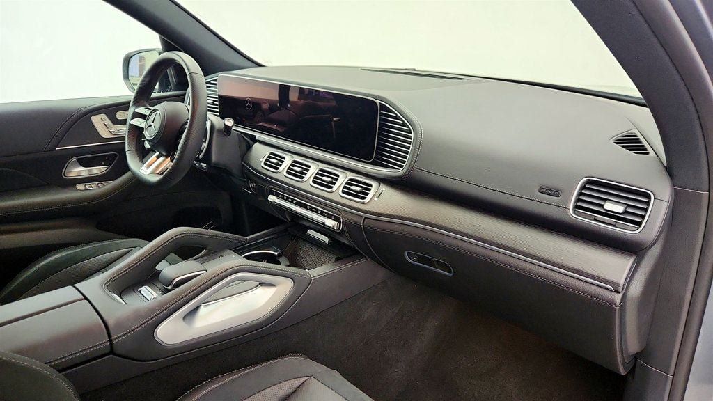 Used 2024 Mercedes-Benz GLE 53 AMG 4MATIC image 25
