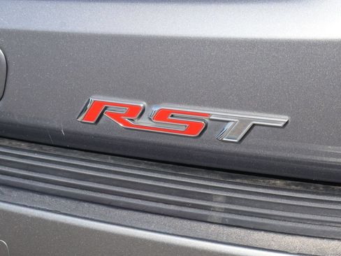 Used 2022 Chevrolet Suburban RST w/ Luxury Package AWD/4WD image 8