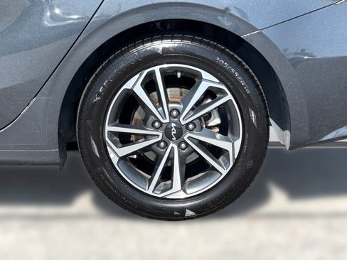 Used 2023 Kia Forte LXS FWD image 13