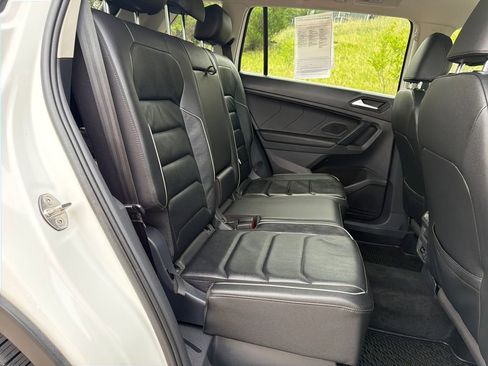 Used 2019 Volkswagen Tiguan SEL Premium AWD/4WD image 30