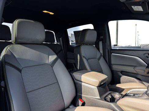 Used 2026 Chevrolet Colorado ZR2 AWD/4WD image 15