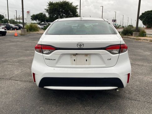 Used 2020 Toyota Corolla LE FWD image 6