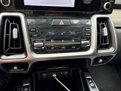 Certified 2022 Kia Sorento X-Line EX AWD/4WD image 21