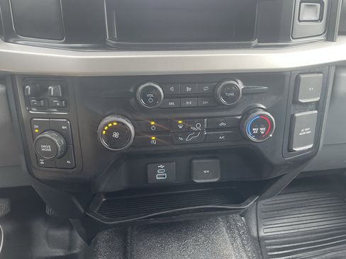 Used 2023 Ford F350 XLT w/ 360-Degree Camera Package image 23