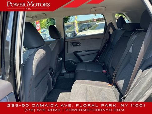 Used 2021 Nissan Rogue S image 18