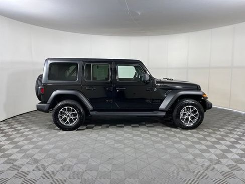 Used 2026 Jeep Wrangler Unlimited Sport AWD/4WD image 9