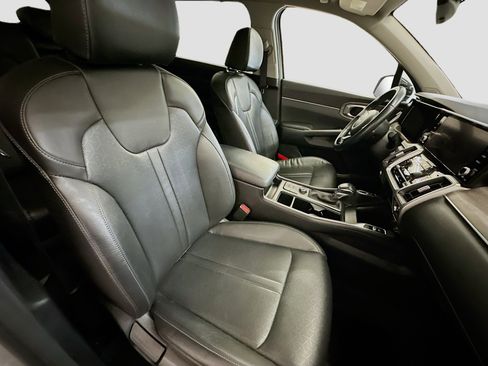 Used 2023 Kia Sorento S w/ Panoramic Sunroof Package AWD/4WD image 34