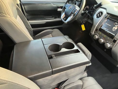 Used 2018 Toyota Tundra SR5 image 26