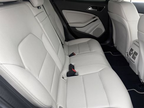 Used 2017 Mercedes-Benz GLA 250 4MATIC w/ Premium Package image 14