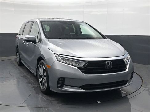 Used 2024 Honda Odyssey Touring image 2