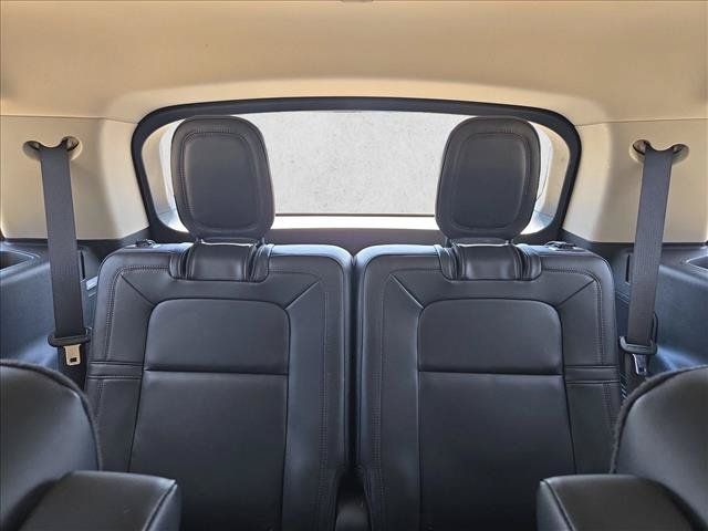 Used 2023 Lincoln Aviator Reserve w/ Elements Package Plus RWD image 15