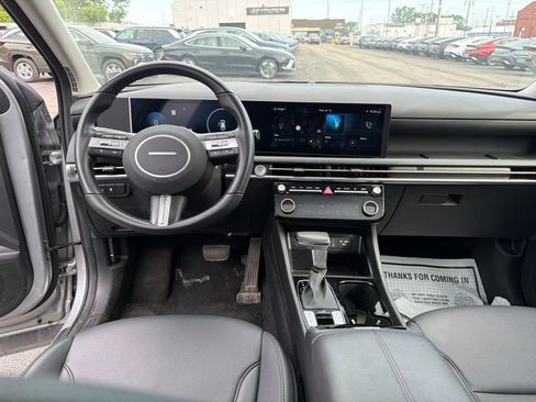 Used 2025 Hyundai Tucson SEL AWD/4WD image 21