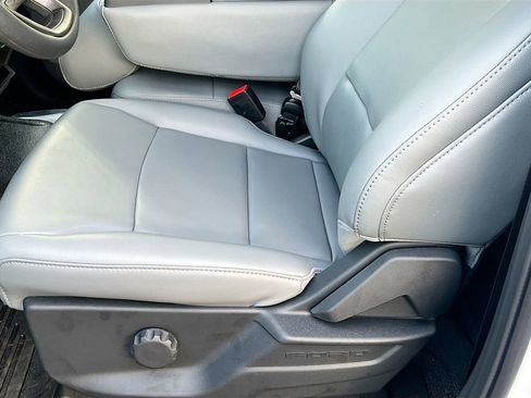 New 2025 Ford F550 4x4 Regular Cab Super Duty image 19