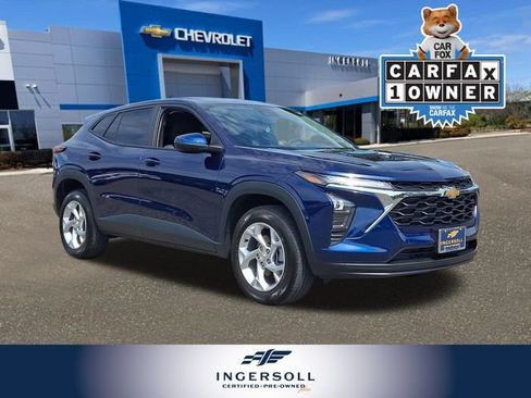 Used 2024 Chevrolet Trax LS w/ LS Convenience Package FWD image 1