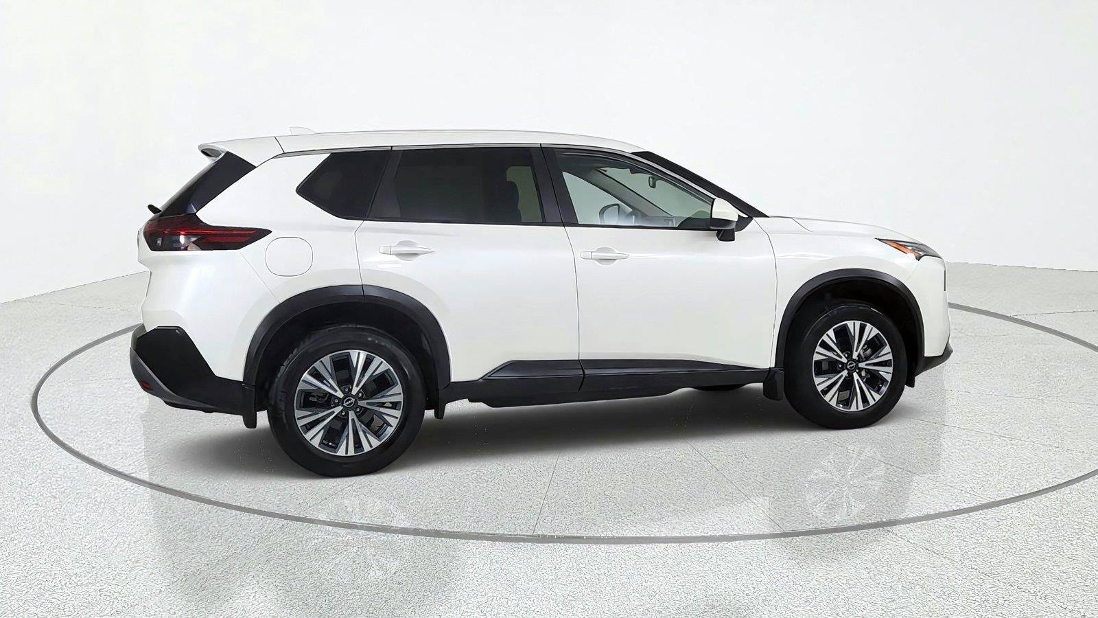 Used 2023 Nissan Rogue SV FWD image 7