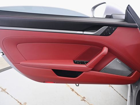 Used 2025 Porsche 911 Carrera image 22