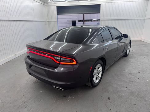 Used 2019 Dodge Charger SXT image 5