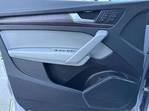 Used 2022 Audi Q5 2.0T Premium w/ Convenience Package image 15