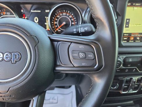 Used 2022 Jeep Gladiator Sport image 27