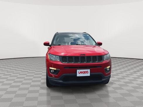 Used 2019 Jeep Compass Latitude AWD/4WD image 3