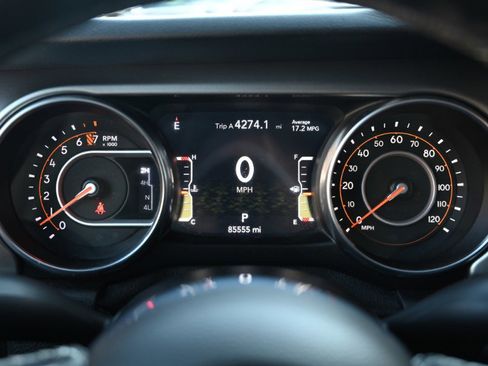 Used 2020 Jeep Gladiator Overland w/ Cold Weather Group image 24