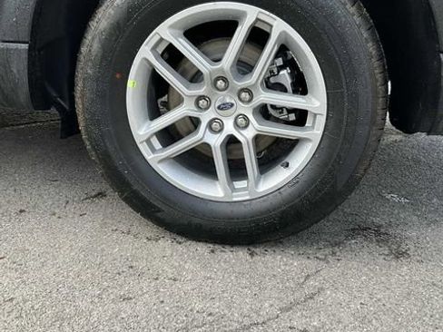 Used 2026 Ford Explorer Active AWD/4WD image 13