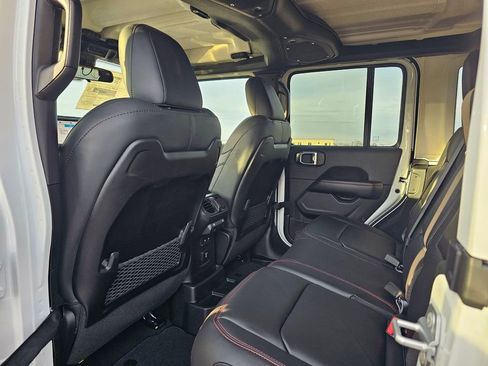 New 2026 Jeep Wrangler Unlimited Rubicon image 12