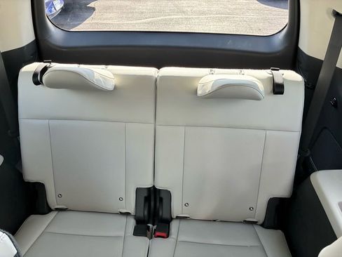 Used 2024 Hyundai Santa Fe Calligraphy image 16