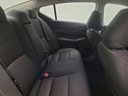 Used 2025 Nissan Altima 2.5 SV FWD image 19