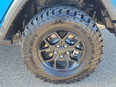 Used 2024 Jeep Wrangler Unlimited image 18